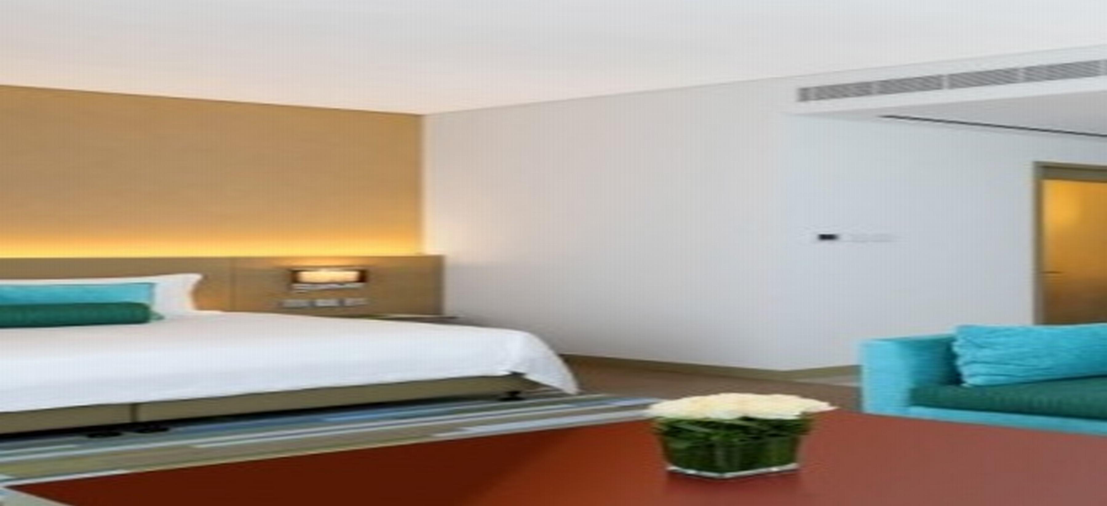 ดาวน์ทาวน์ โรตานา Hotel มานามา ภายนอก รูปภาพ A room at the hotel