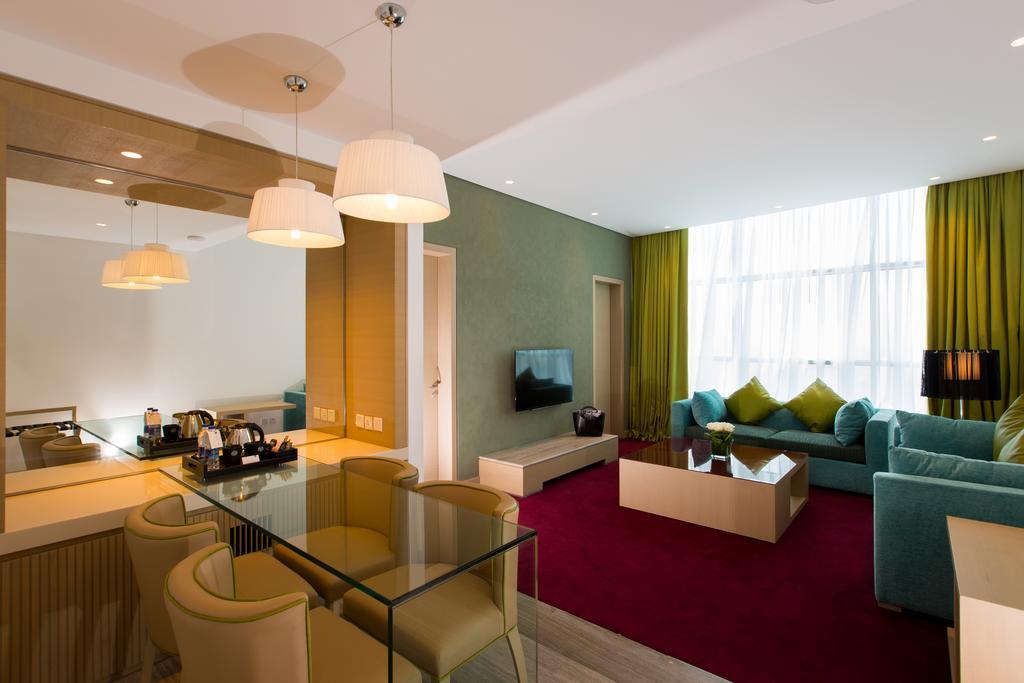 ดาวน์ทาวน์ โรตานา Hotel มานามา ภายนอก รูปภาพ Suite at the hotel