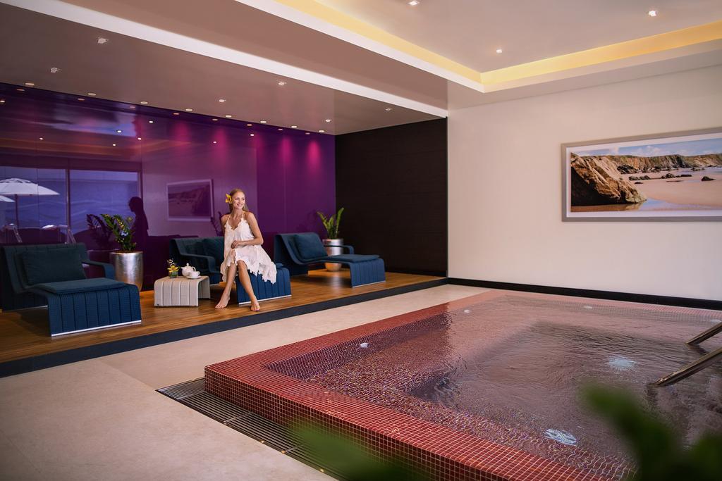 ดาวน์ทาวน์ โรตานา Hotel มานามา ภายนอก รูปภาพ Spa at the Hotel