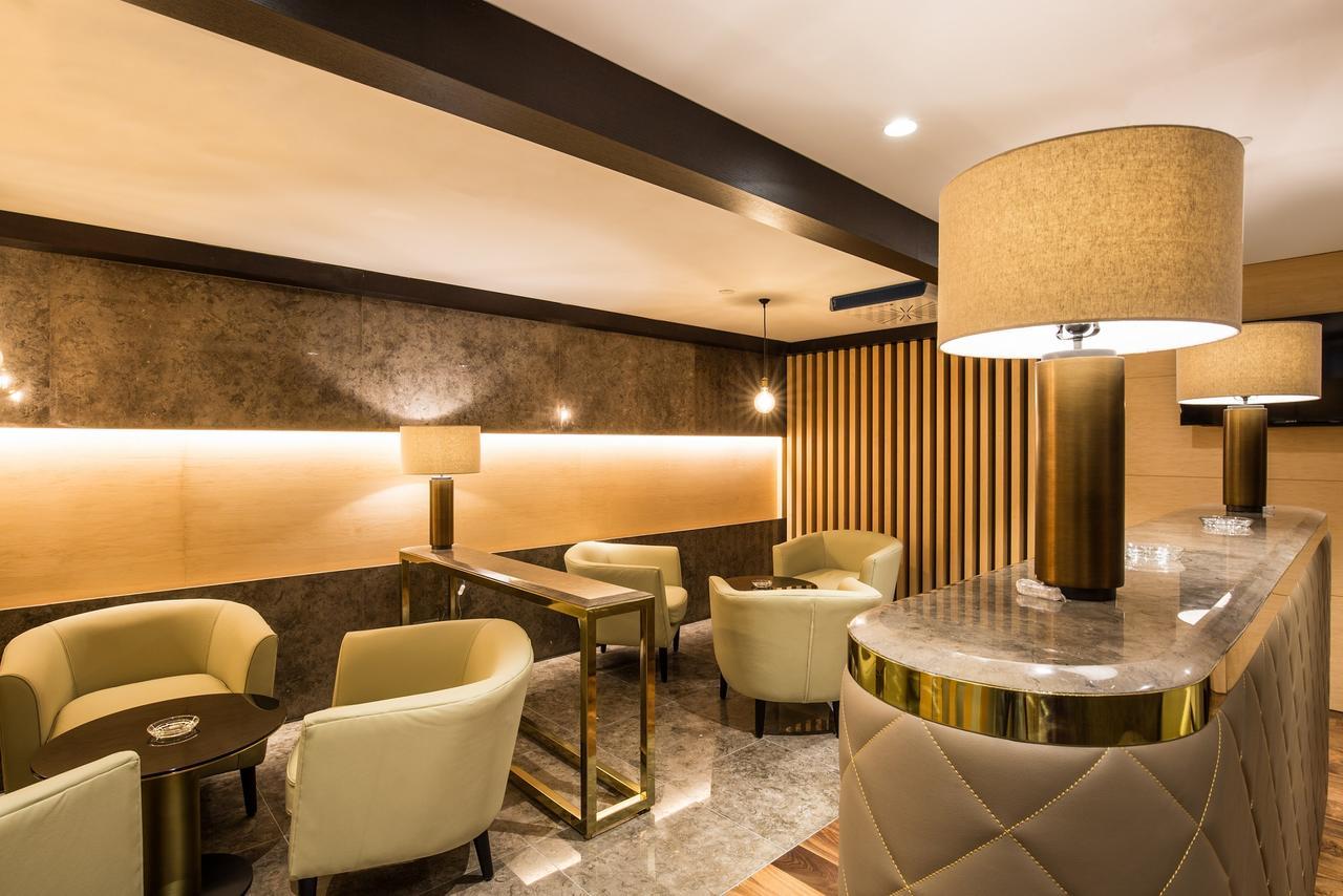 ดาวน์ทาวน์ โรตานา Hotel มานามา ภายนอก รูปภาพ The lounge at the airport