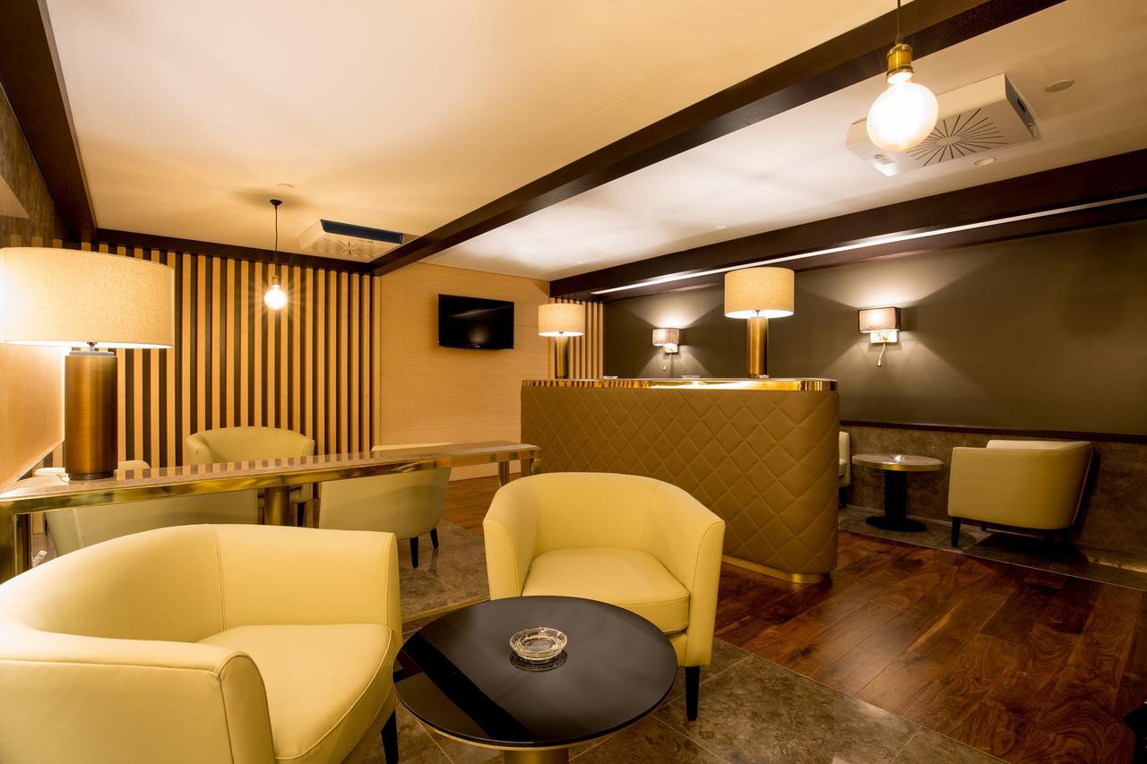 ดาวน์ทาวน์ โรตานา Hotel มานามา ภายนอก รูปภาพ VIP Lounge at the airport