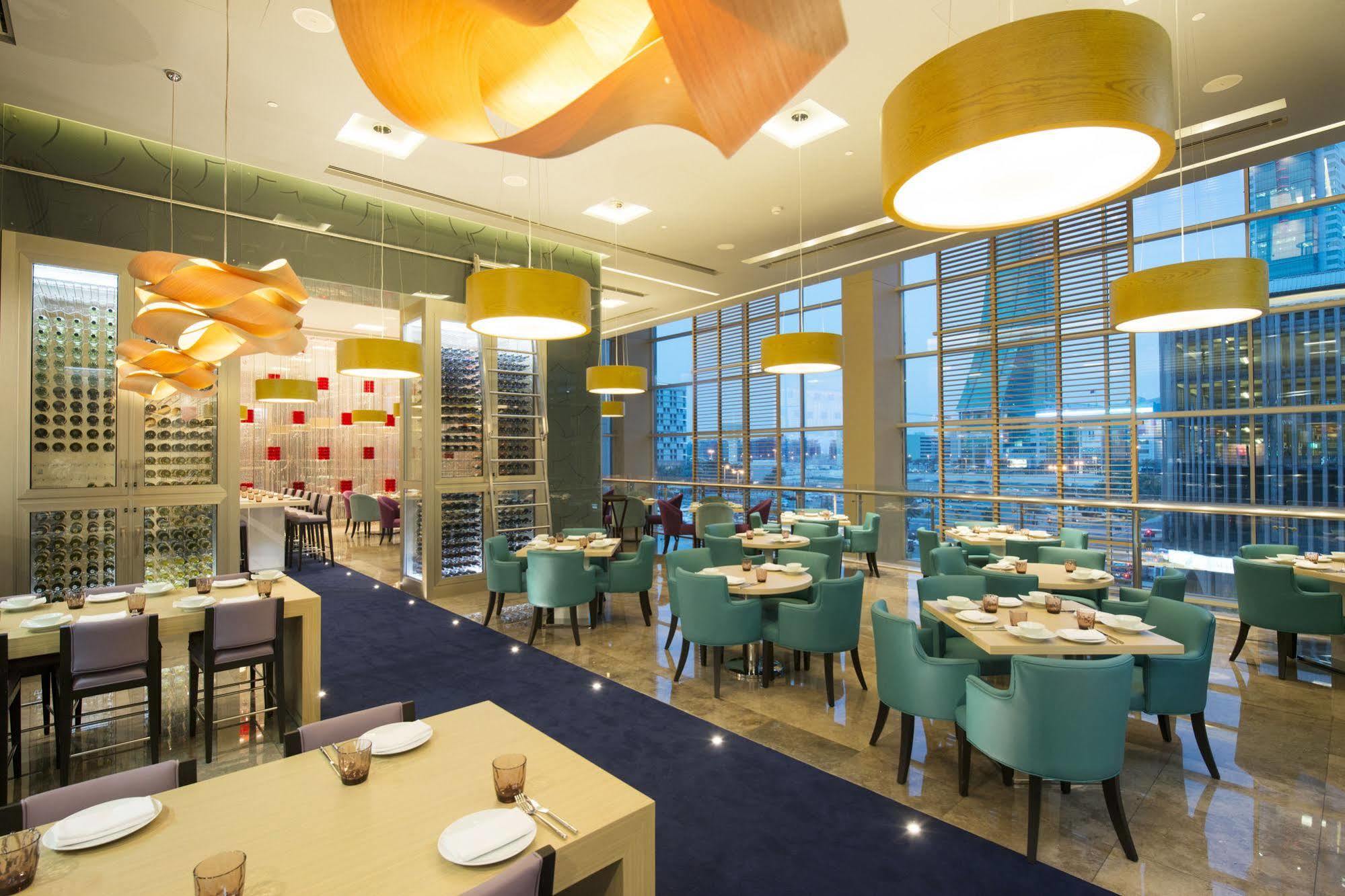 ดาวน์ทาวน์ โรตานา Hotel มานามา ภายนอก รูปภาพ The restaurant