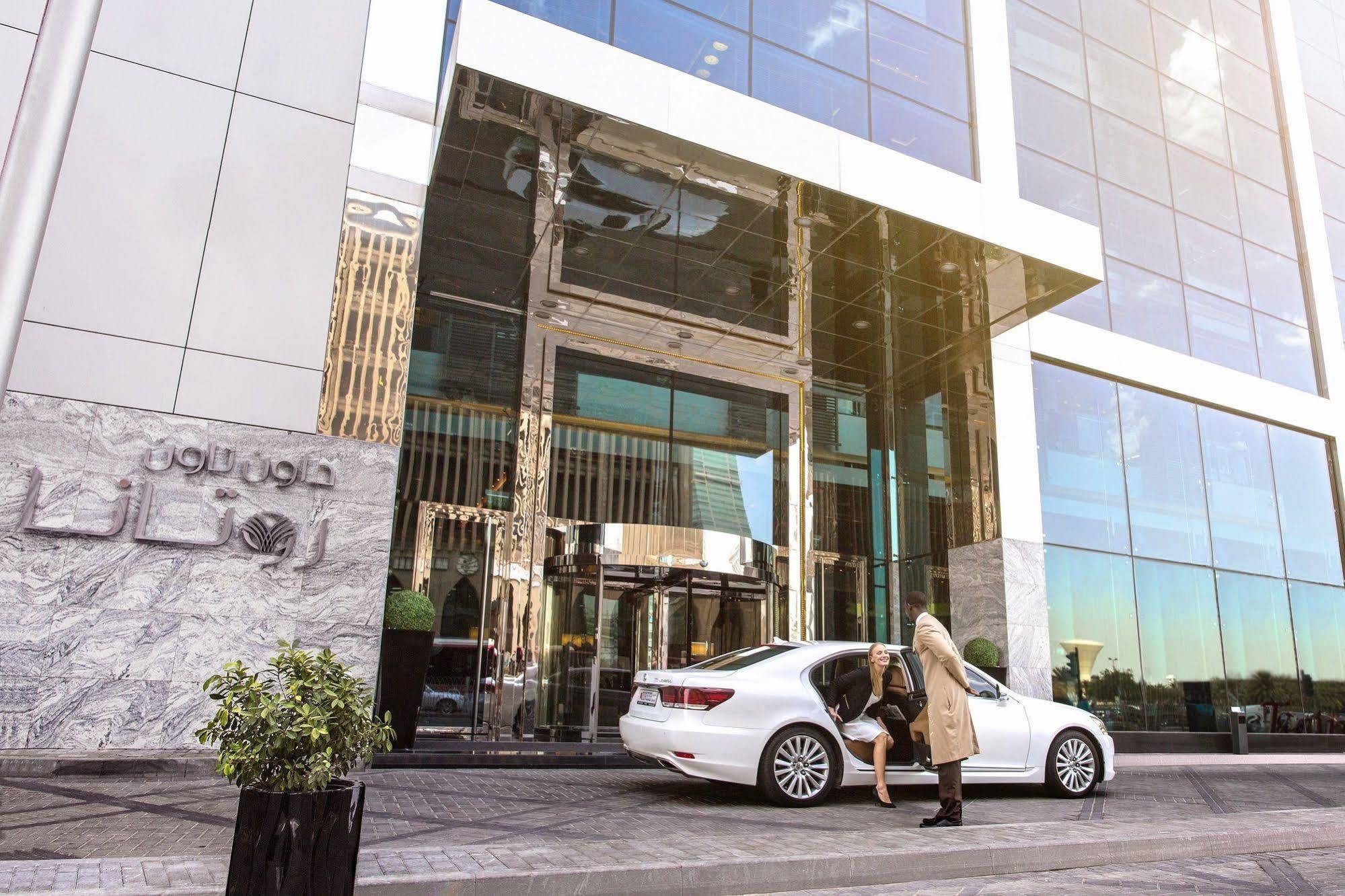 ดาวน์ทาวน์ โรตานา Hotel มานามา ภายนอก รูปภาพ Entrance of the hotel